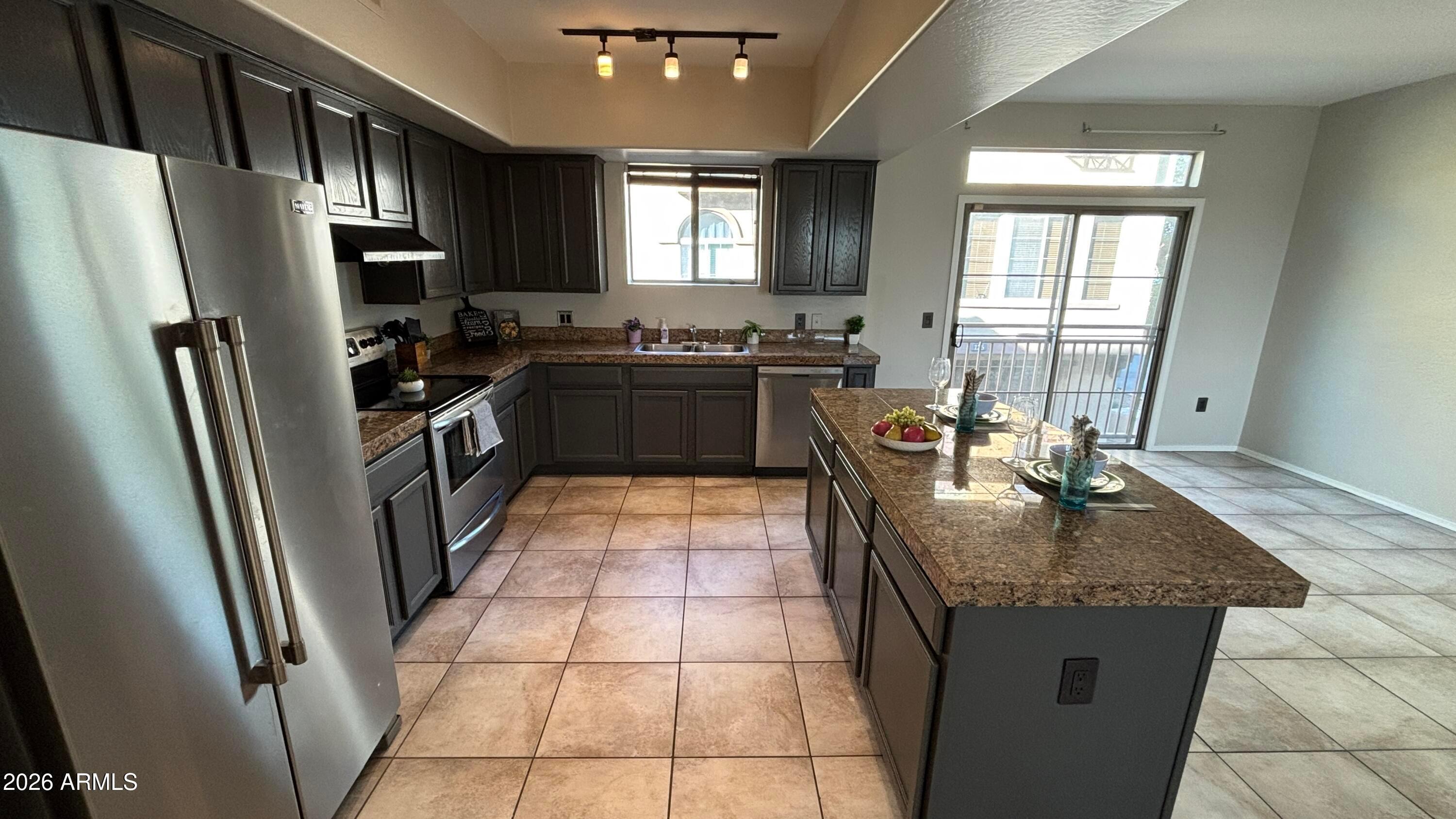 3250 W Greenway Road UNIT 104, Phoenix, AZ, 85053