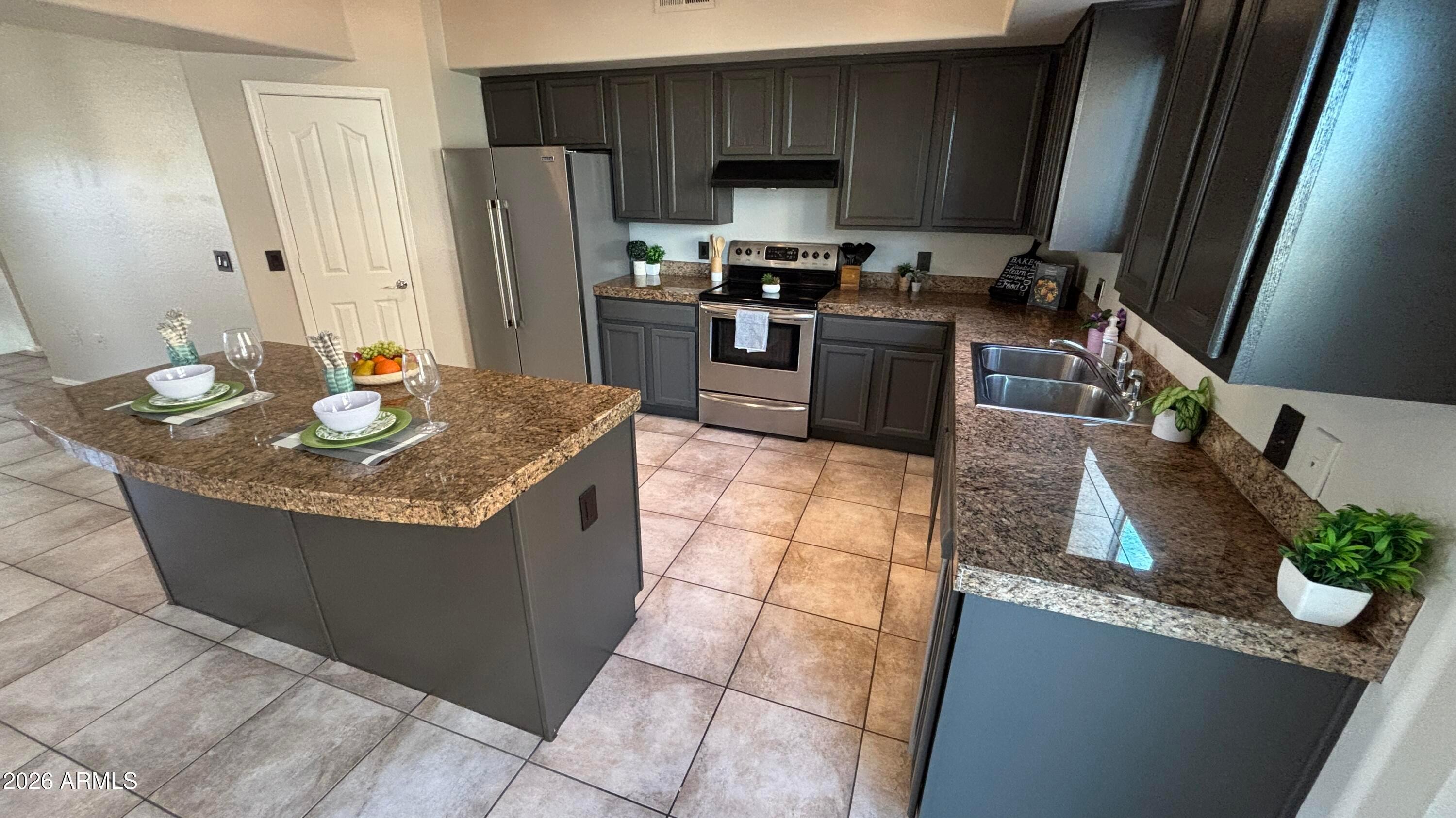 3250 W Greenway Road UNIT 104, Phoenix, AZ, 85053