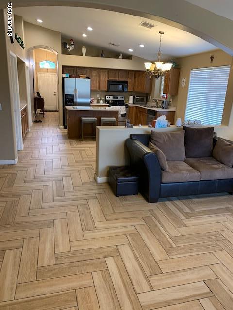 3901 W Kings Avenue, Phoenix, AZ 85053