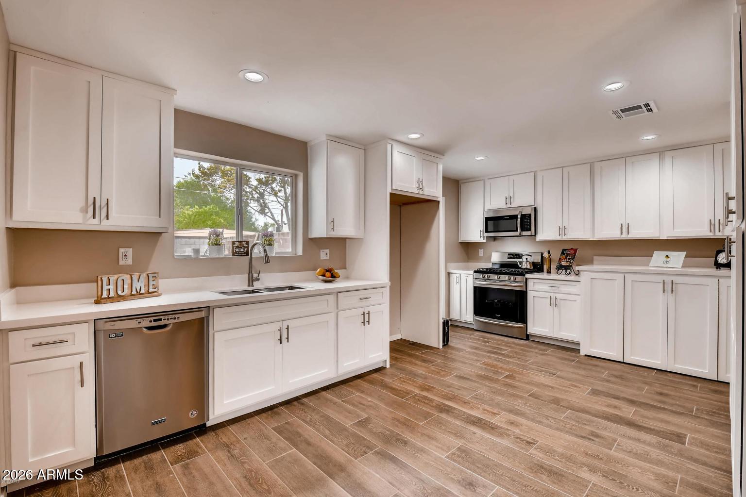 1806 E Don Carlos Avenue, Tempe, AZ, 85281