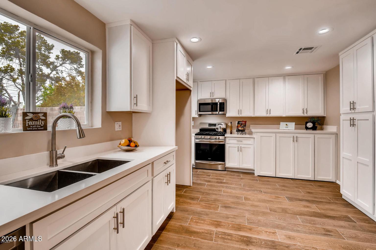 1806 E Don Carlos Avenue, Tempe, AZ, 85281