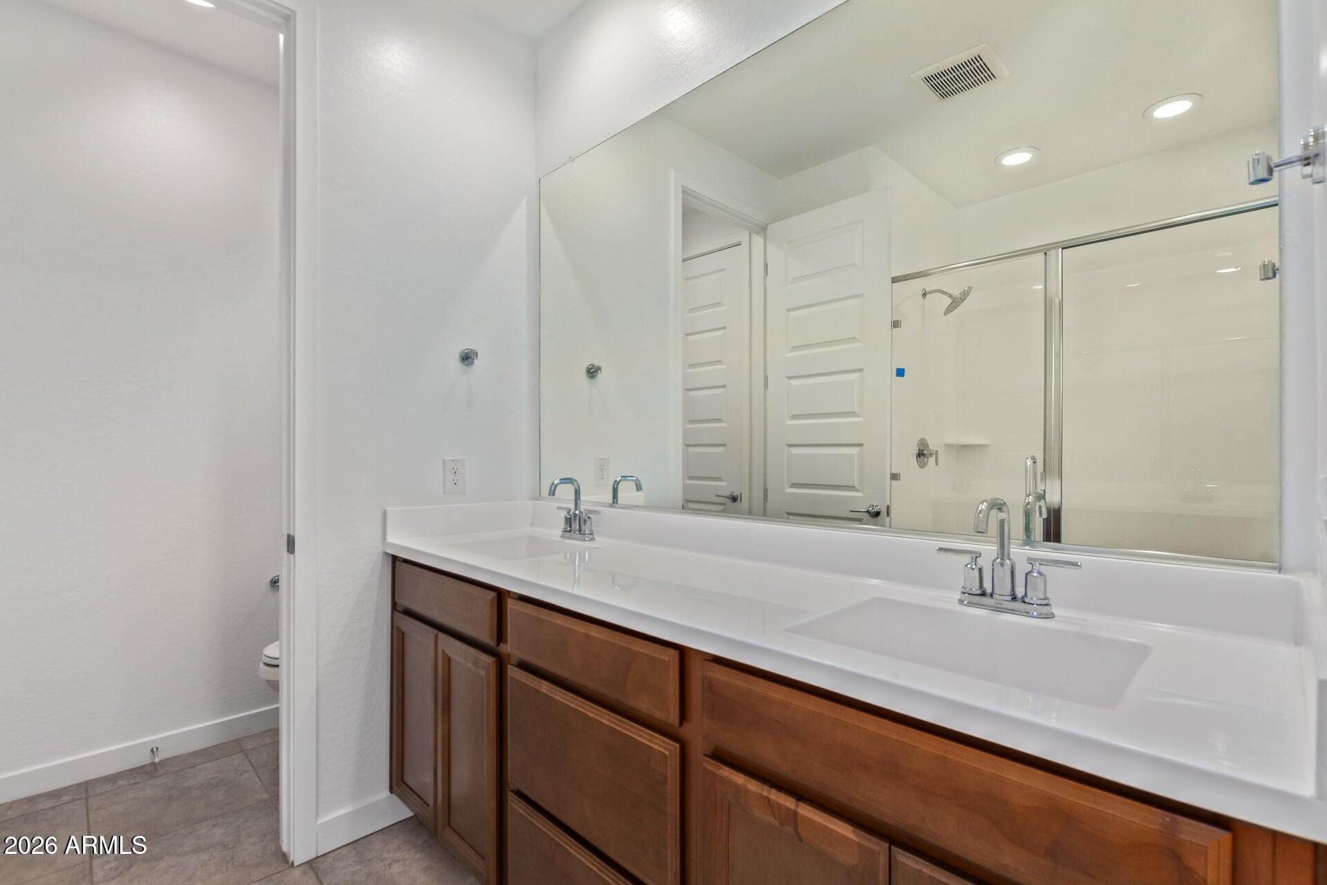 Glendale, AZ, 85305
