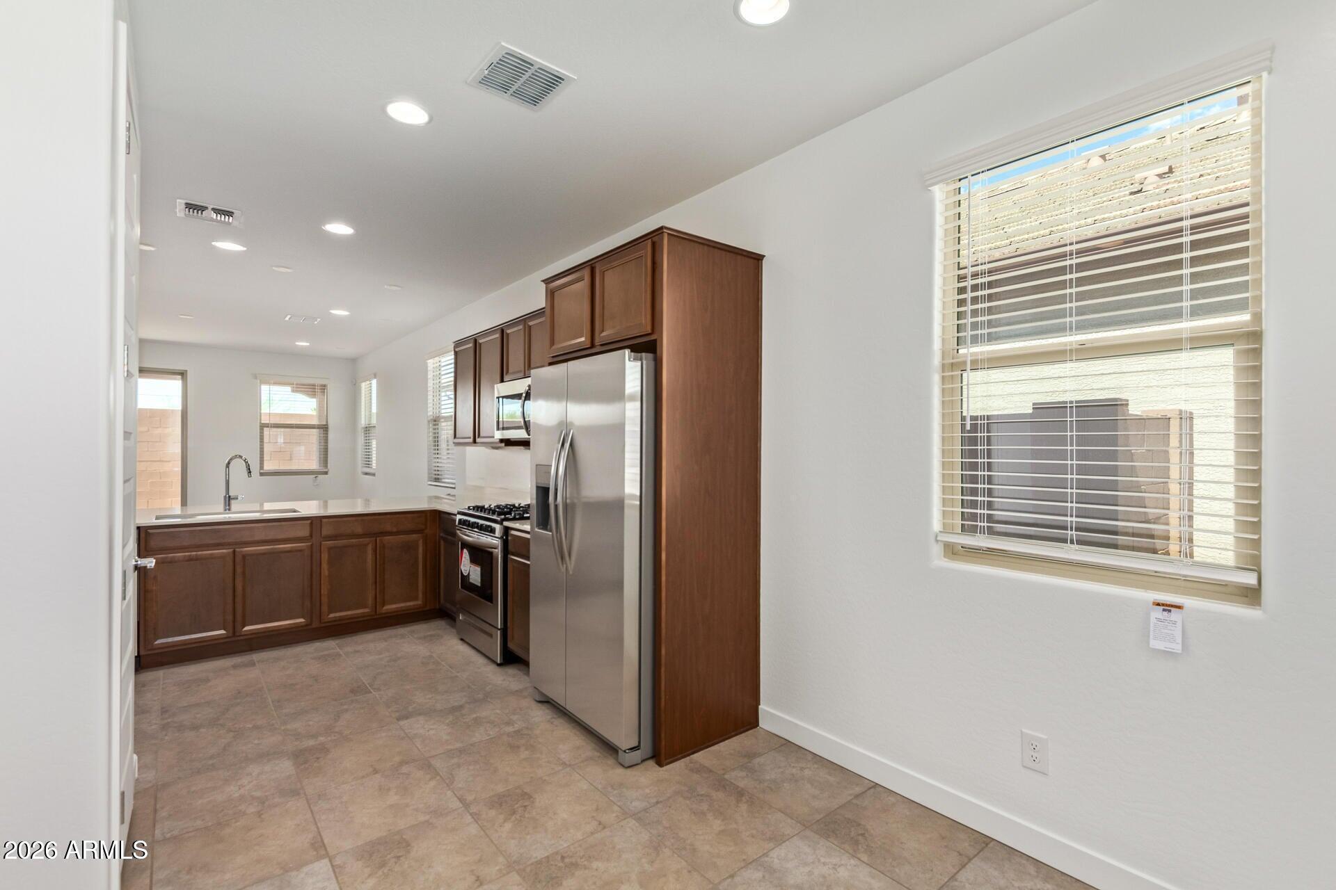 Glendale, AZ, 85305