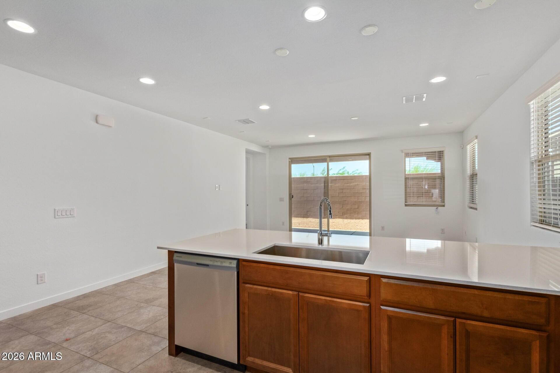 Glendale, AZ, 85305