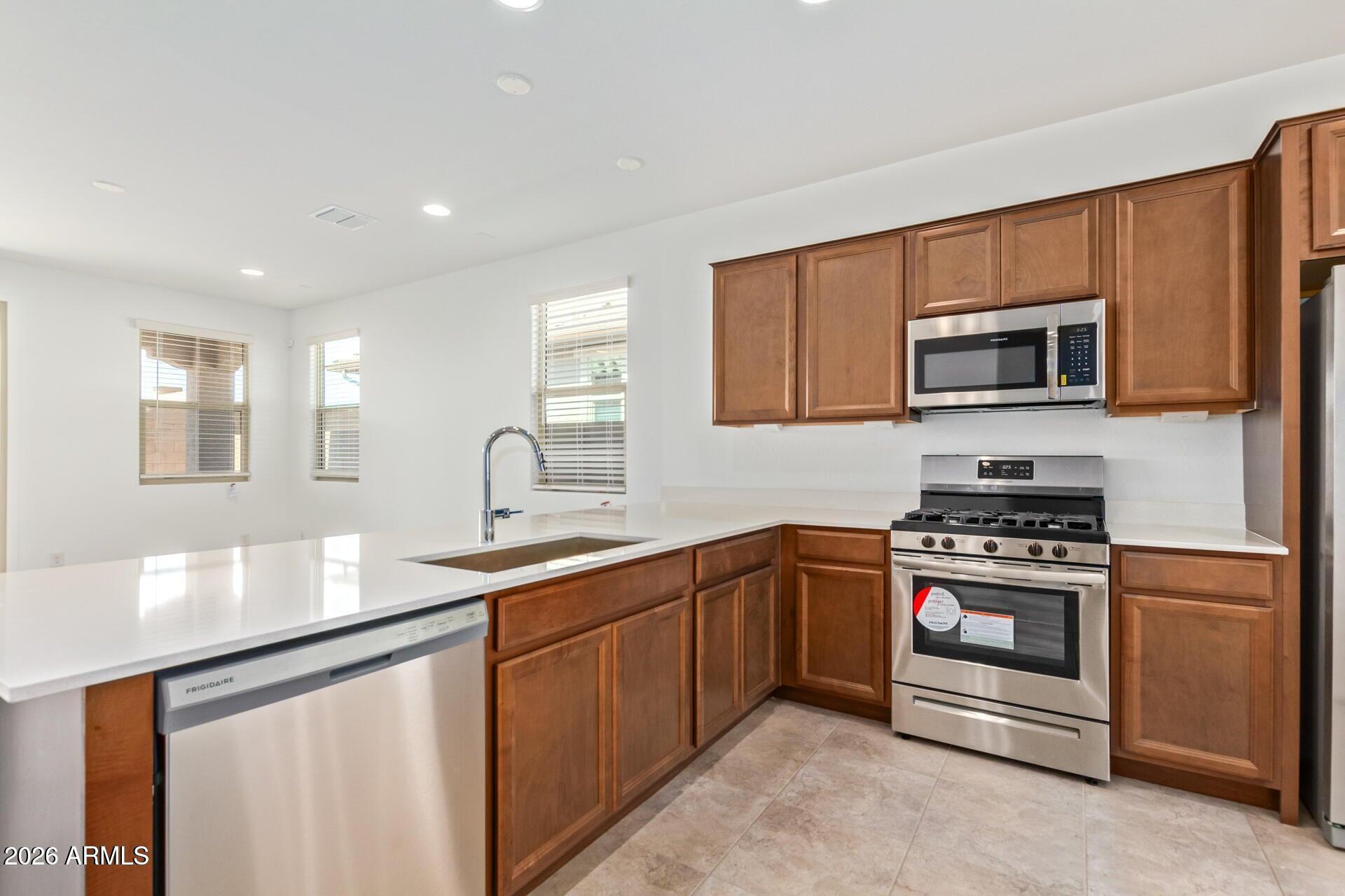 Glendale, AZ, 85305