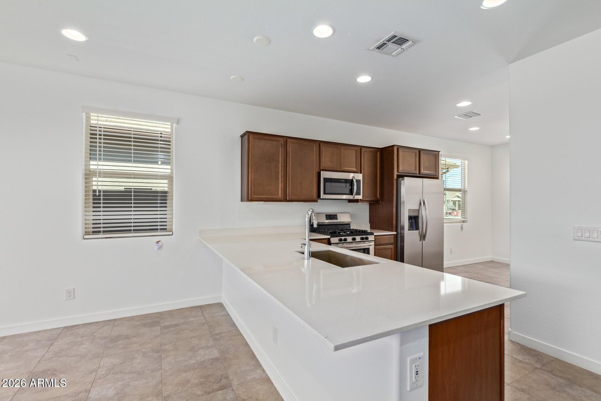 Glendale, AZ, 85305