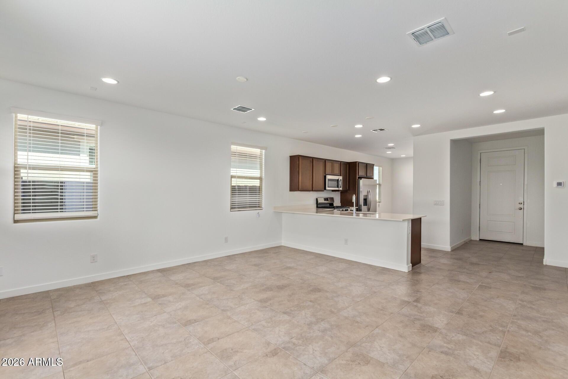 Glendale, AZ, 85305