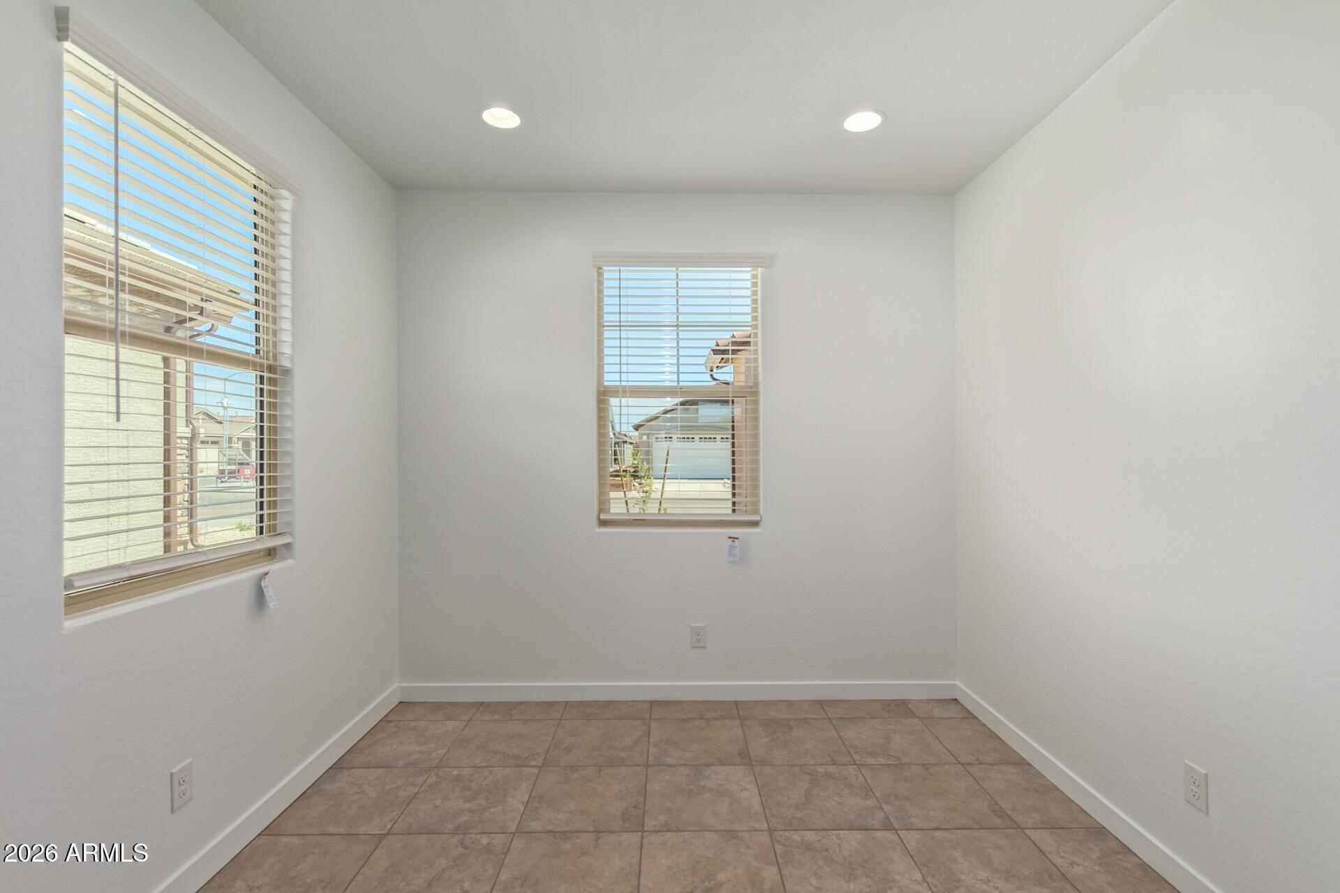 Glendale, AZ, 85305