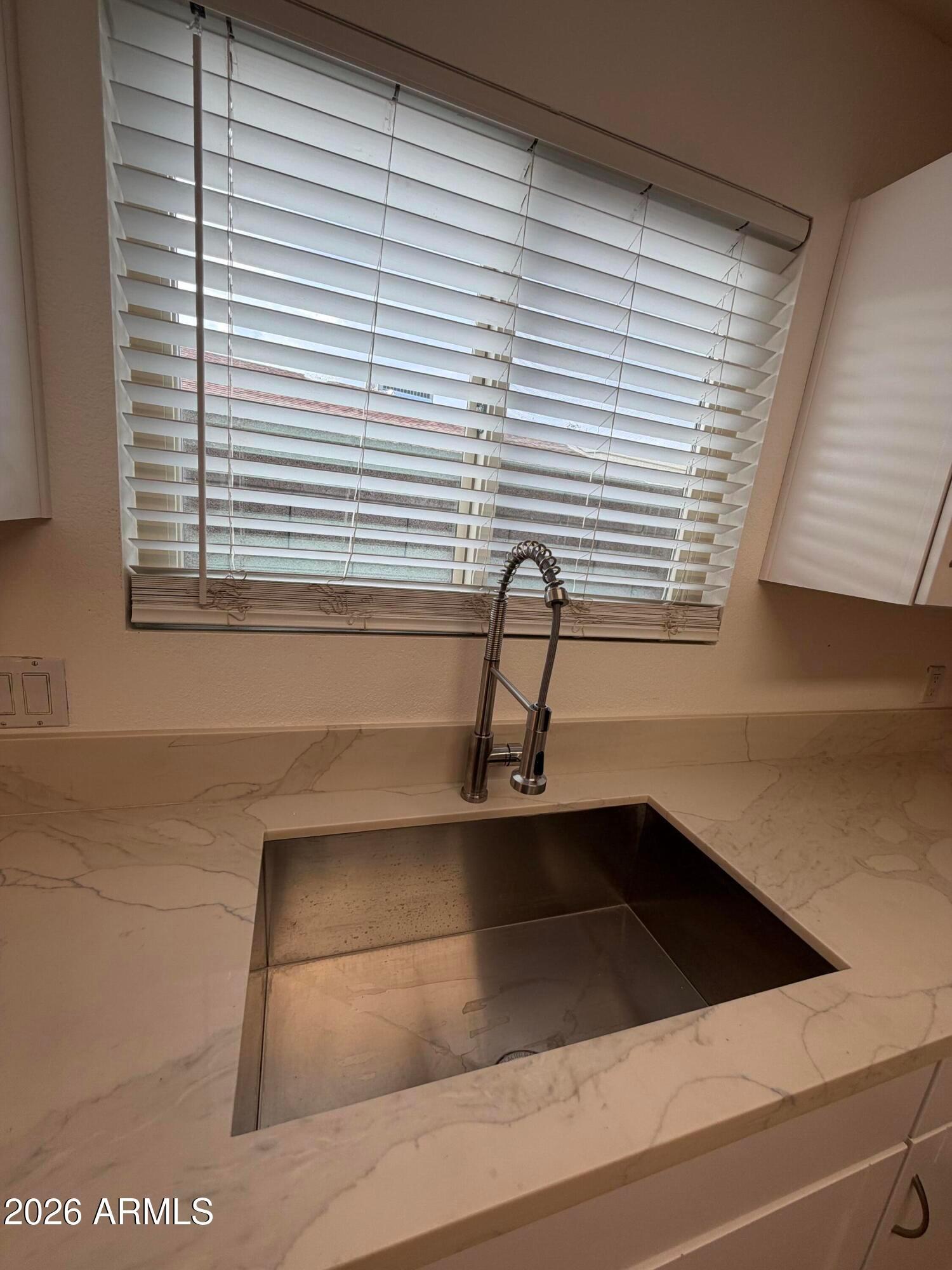 909 E Escuda Drive, Phoenix, AZ, 85024