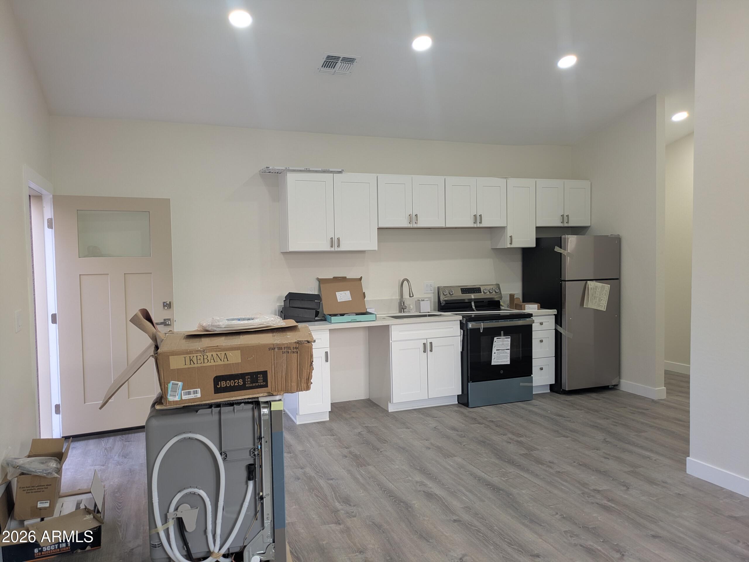  UNIT B, Surprise, AZ, 85379