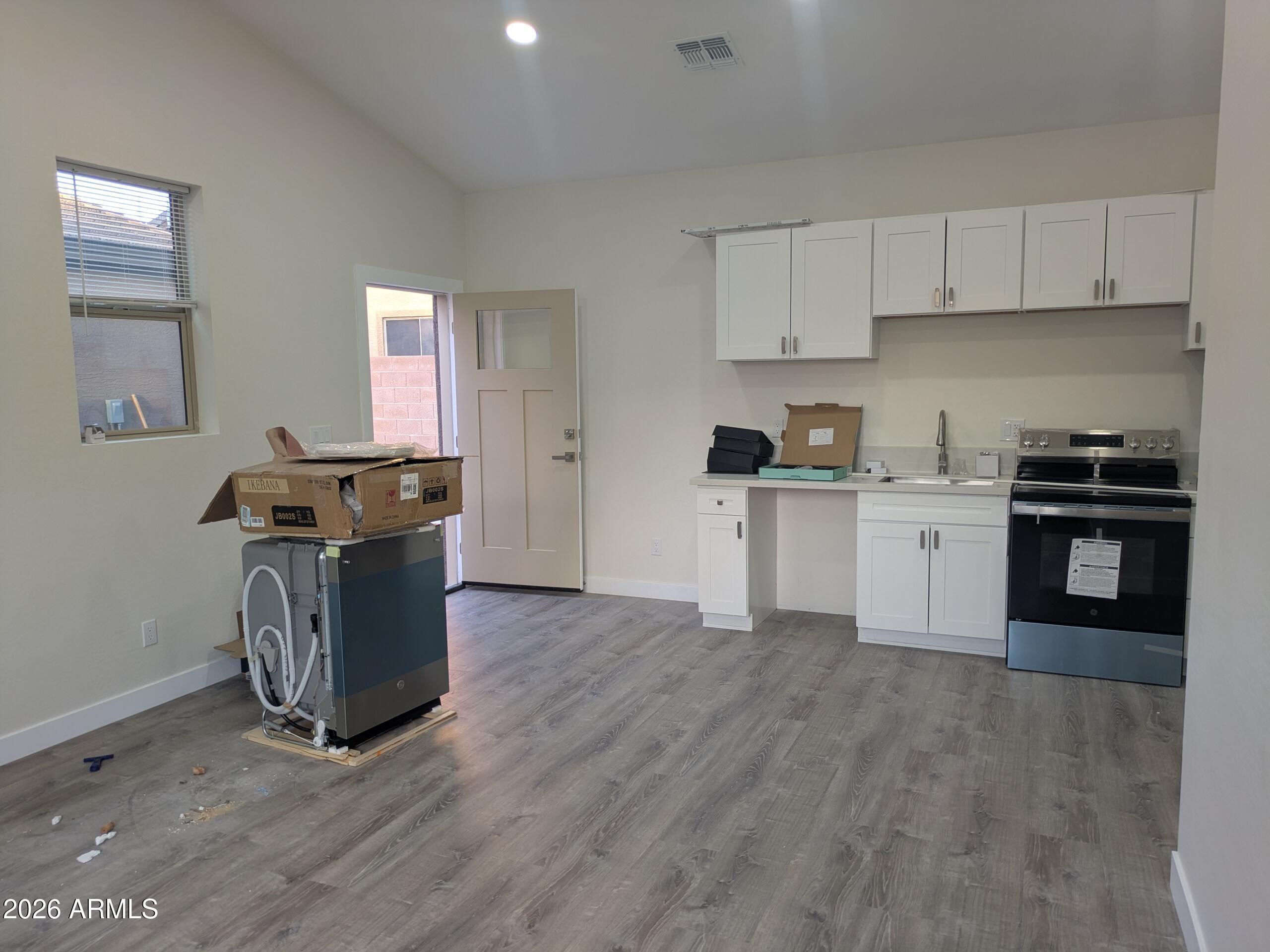  UNIT B, Surprise, AZ, 85379