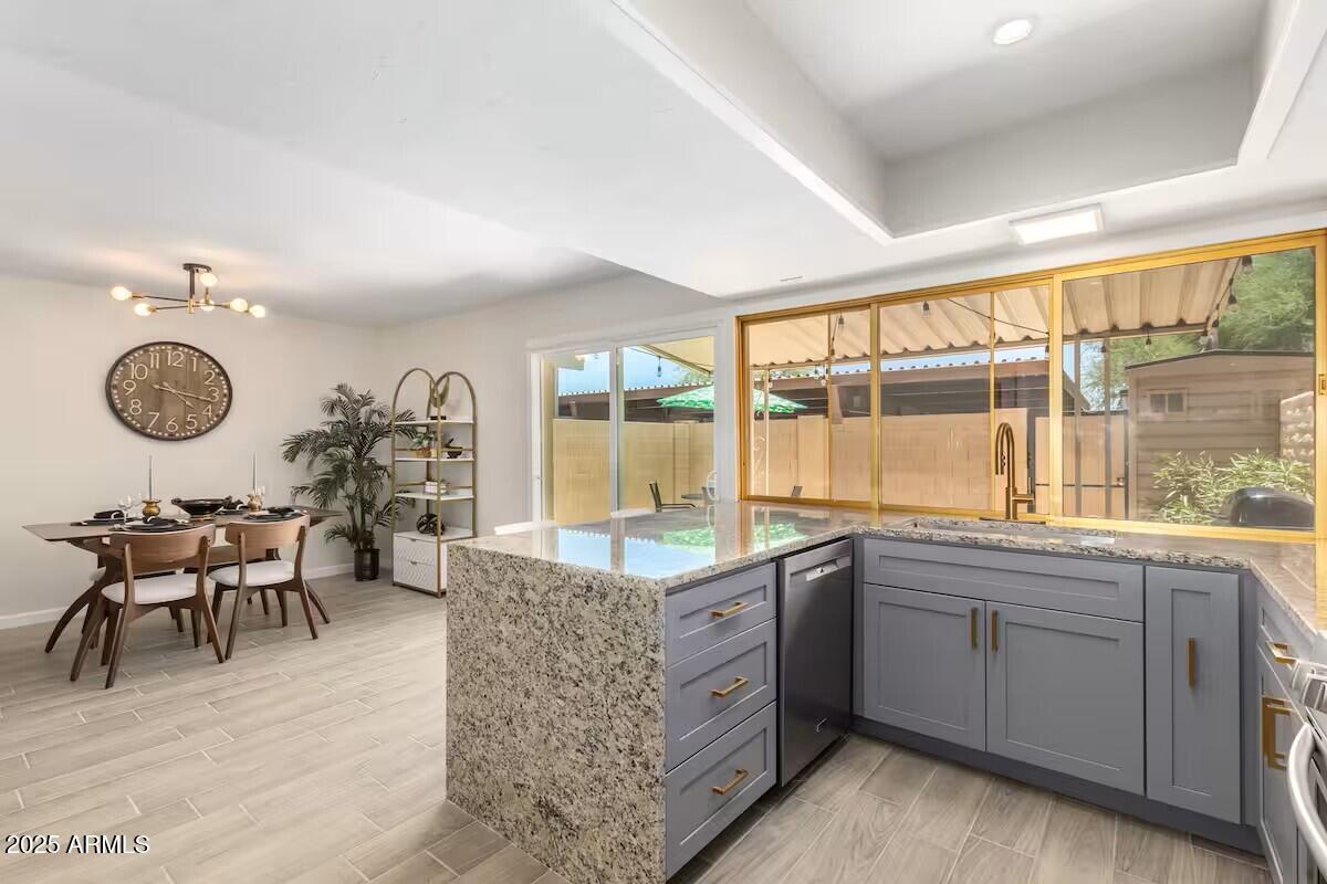 Scottsdale, AZ, 85251