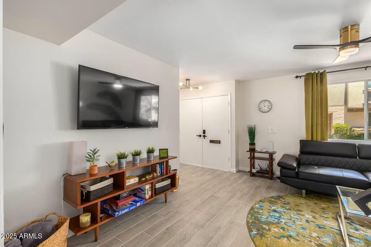 Scottsdale, AZ, 85251