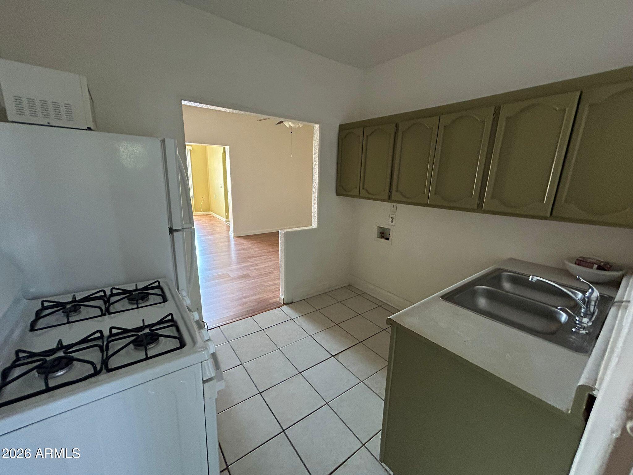 1052 E Avenue, Douglas, AZ 85607