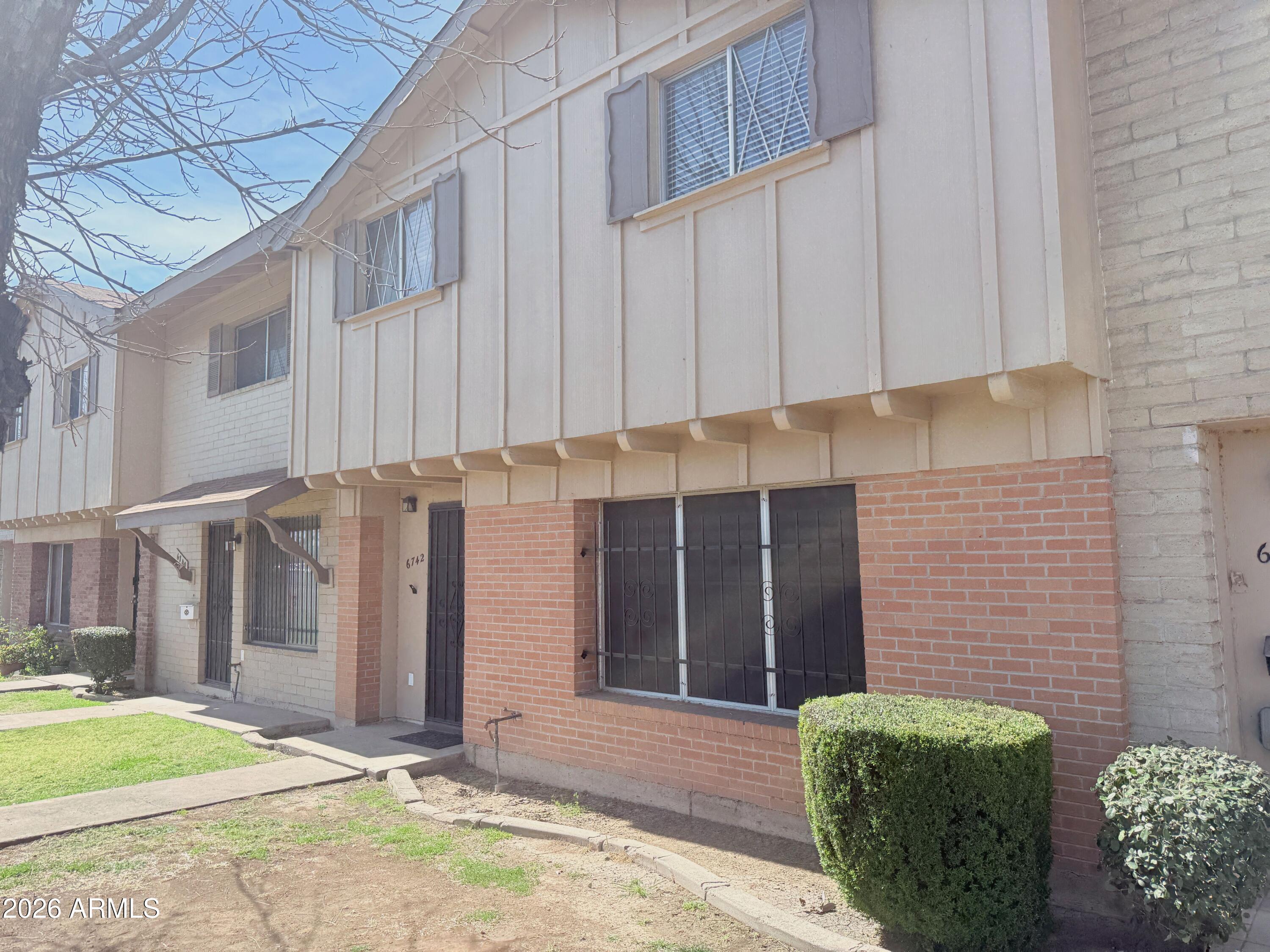 6742 N 43rd Avenue, Glendale, AZ, 85301