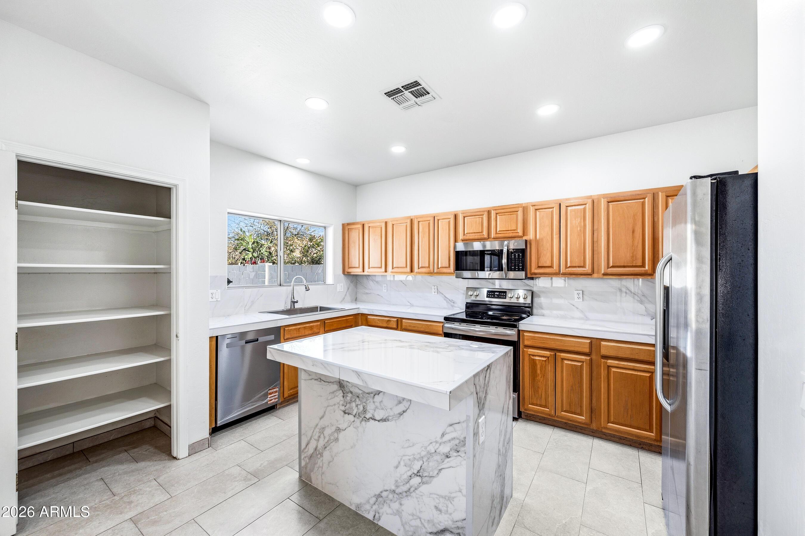 9054 W Custer Lane, Peoria, AZ, 85381