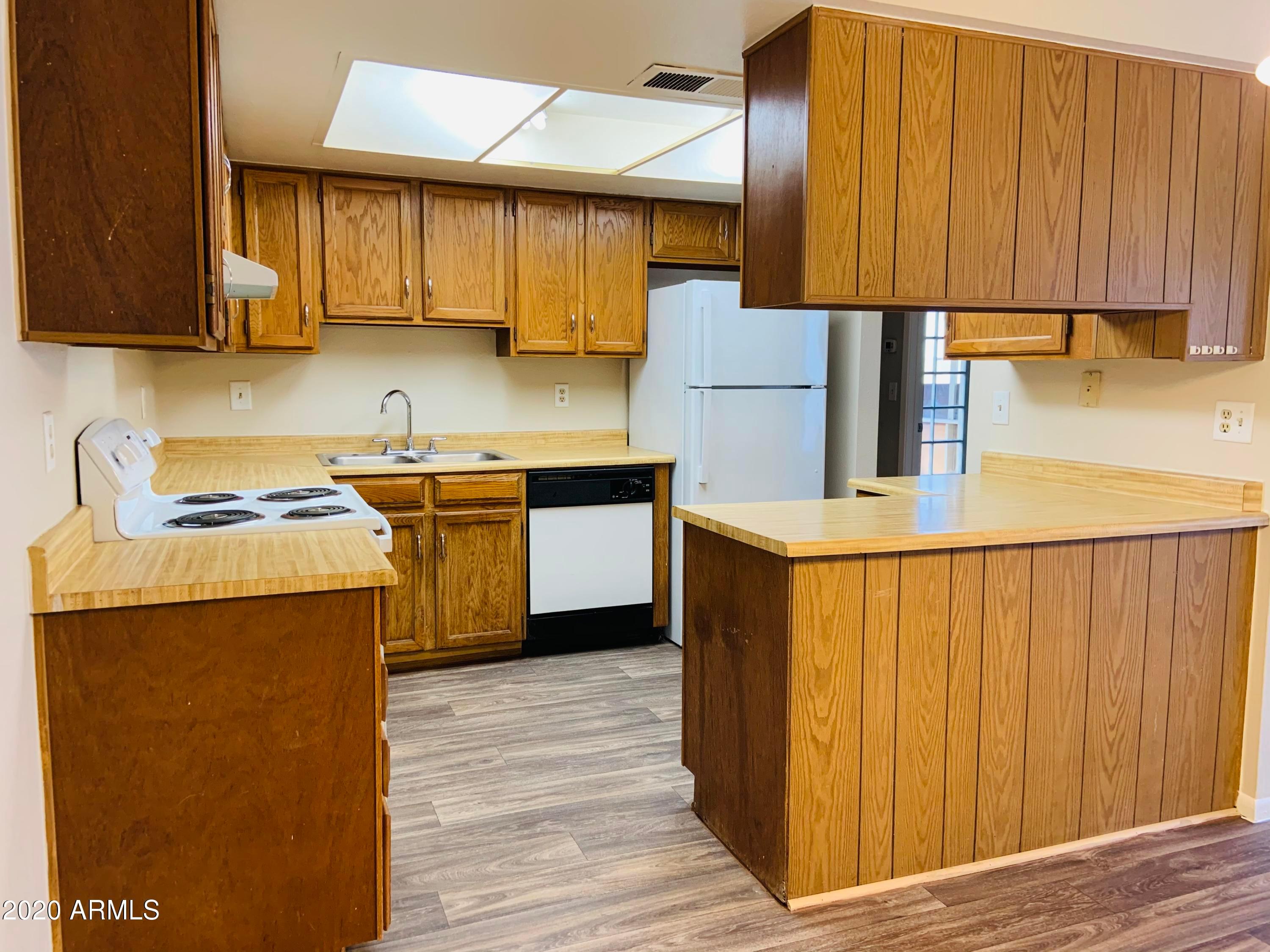 Glendale, AZ, 85304