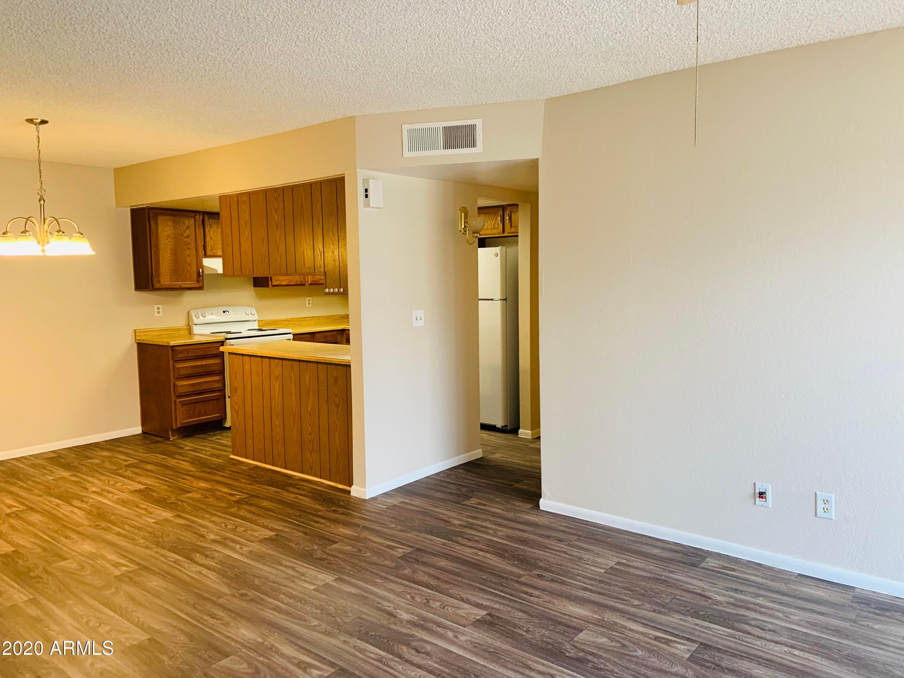Glendale, AZ, 85304