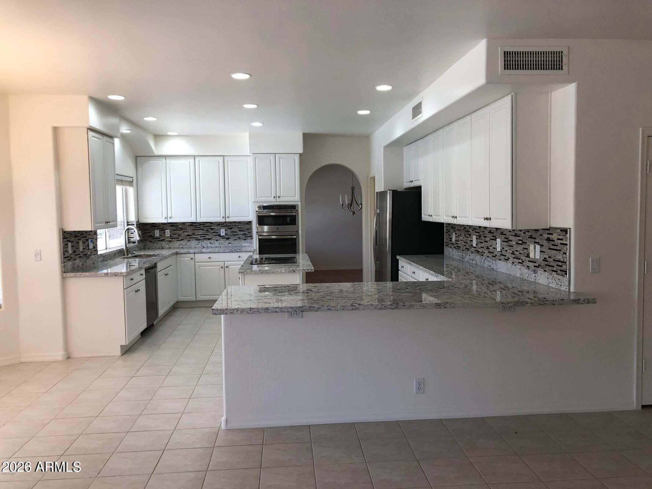 3169 E Desert Flower Lane, Phoenix, AZ 85048