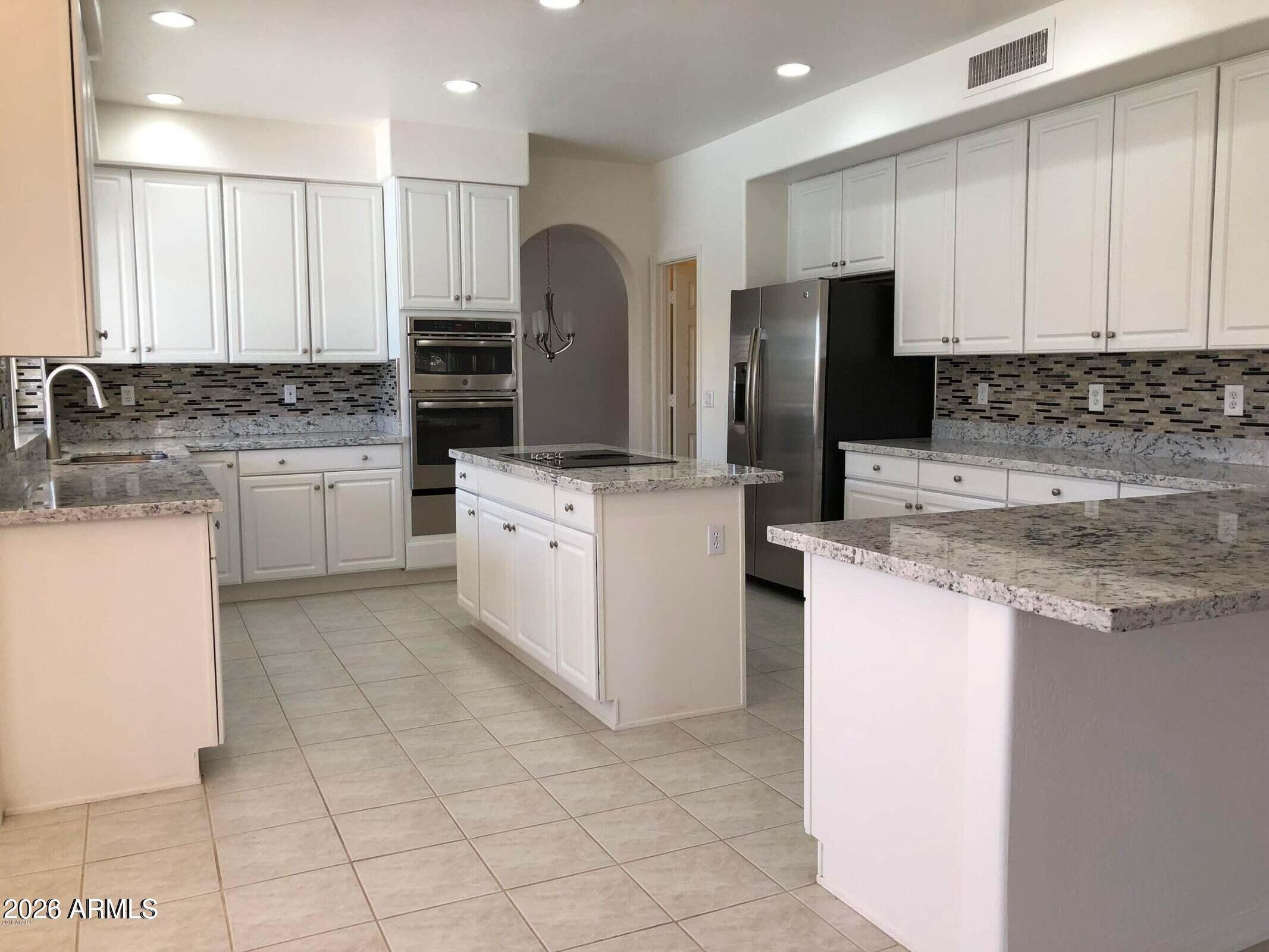 3169 E Desert Flower Lane, Phoenix, AZ 85048