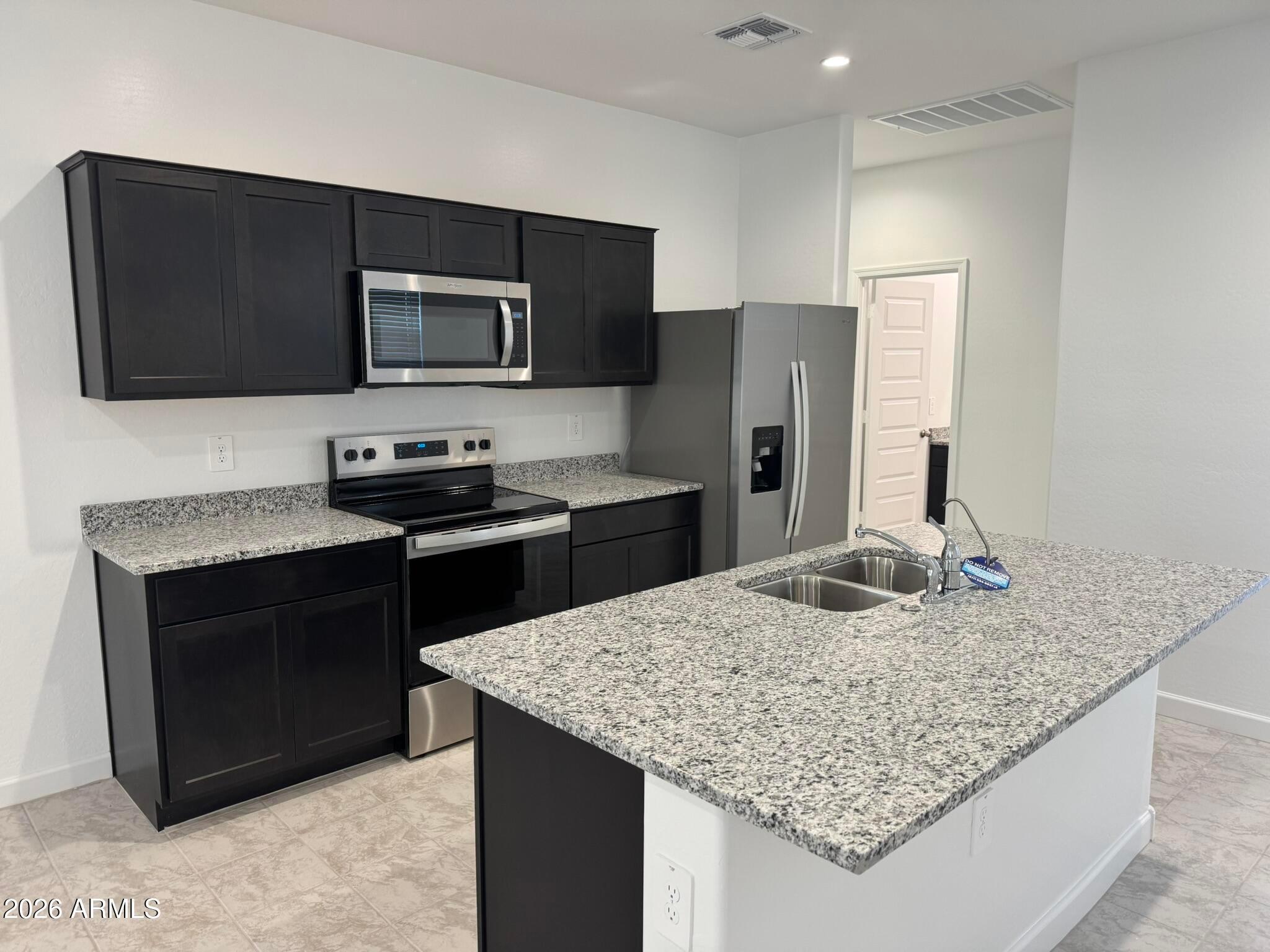 Apache Junction, AZ, 85120