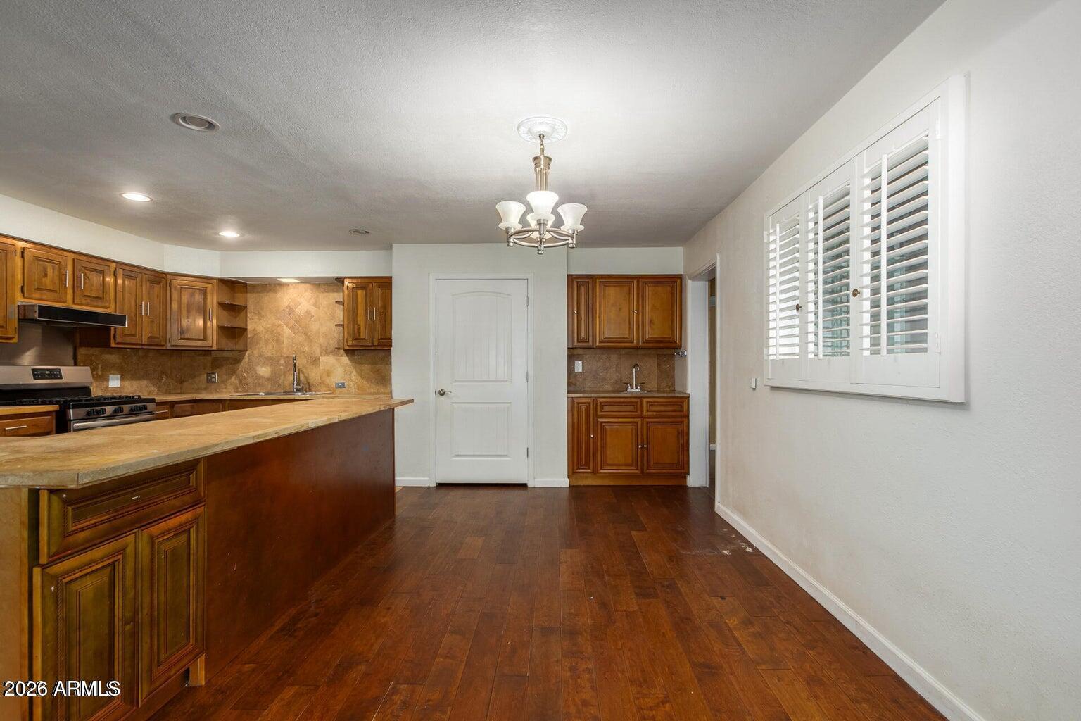 7340 N 7th Avenue, Phoenix, AZ, 85021