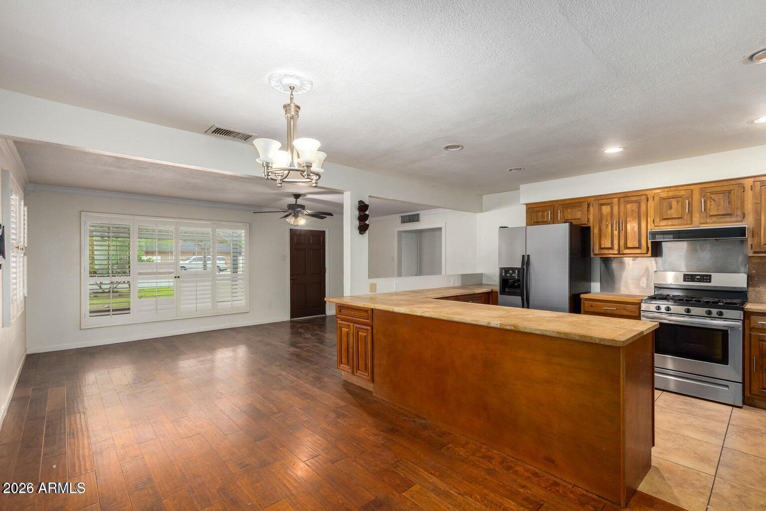 7340 N 7th Avenue, Phoenix, AZ, 85021