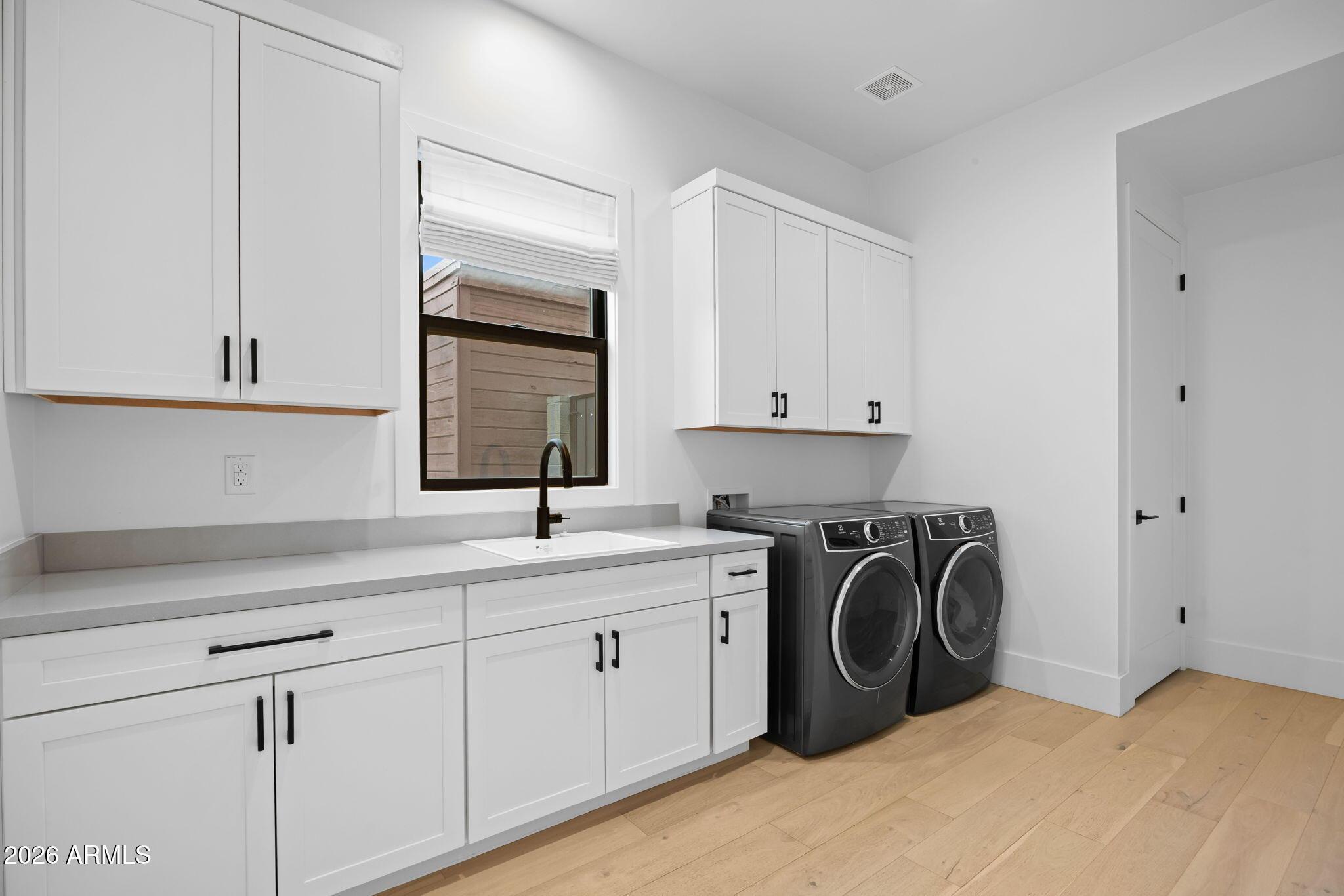  UNIT 1, Phoenix, AZ, 85018