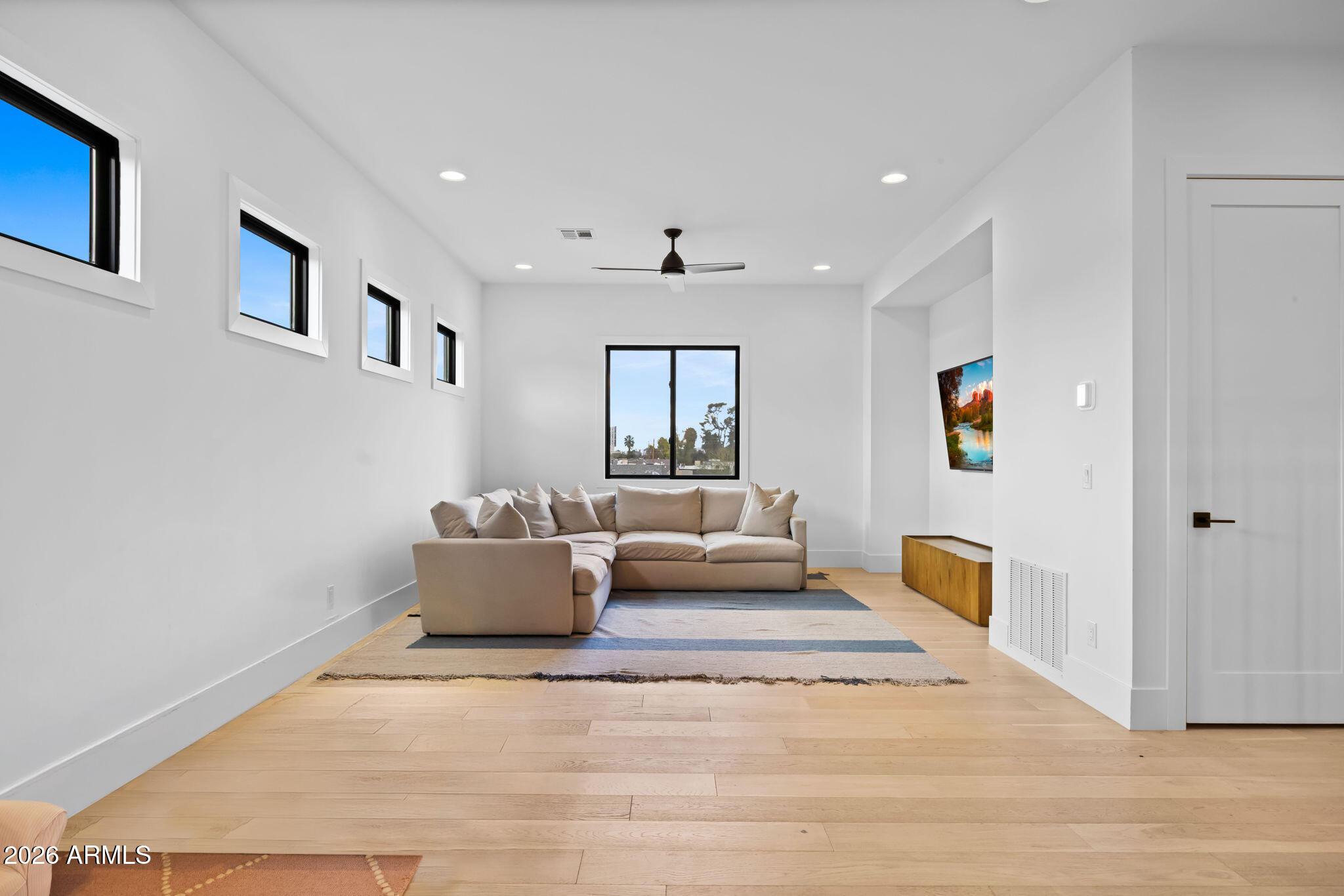  UNIT 1, Phoenix, AZ, 85018