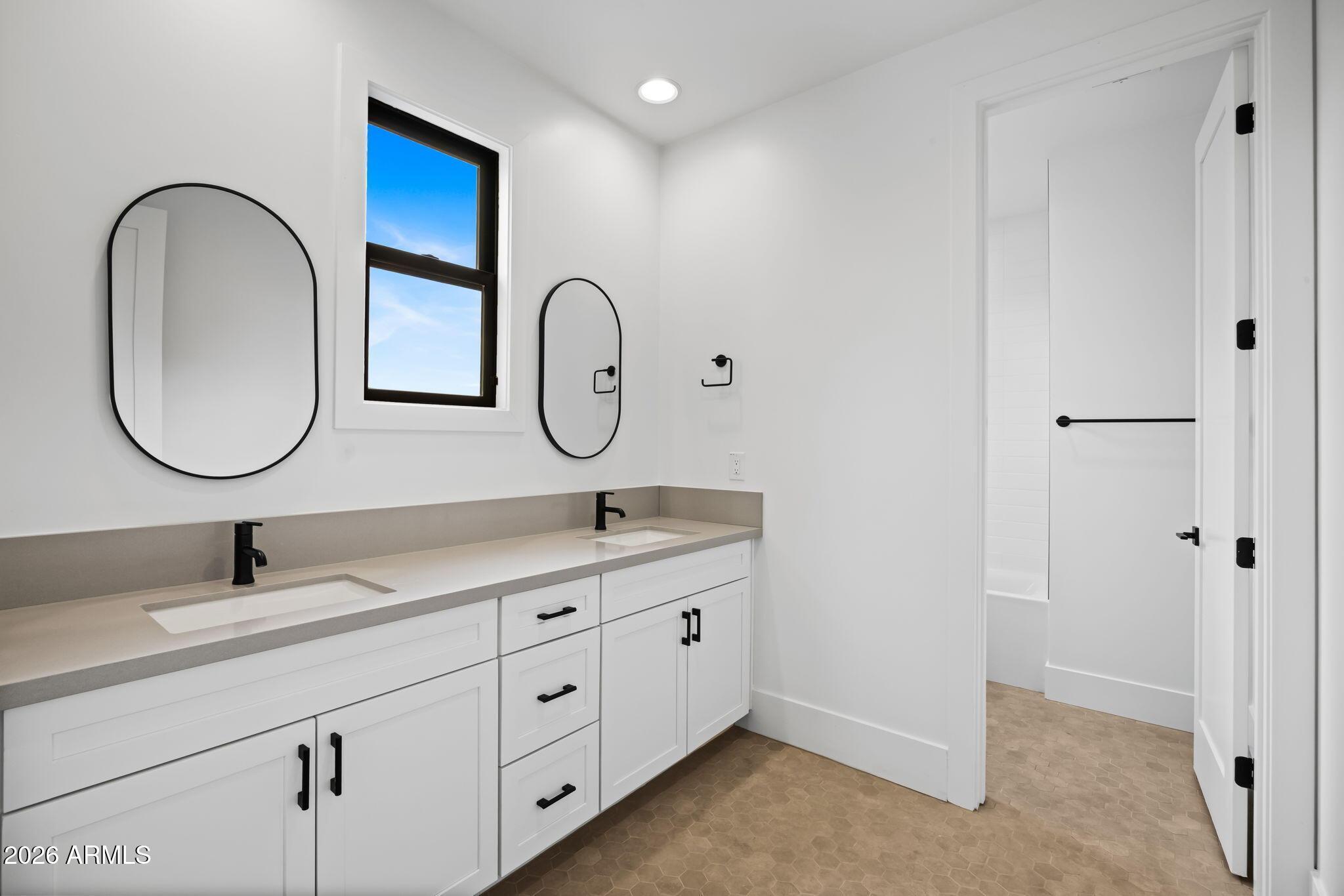  UNIT 1, Phoenix, AZ, 85018