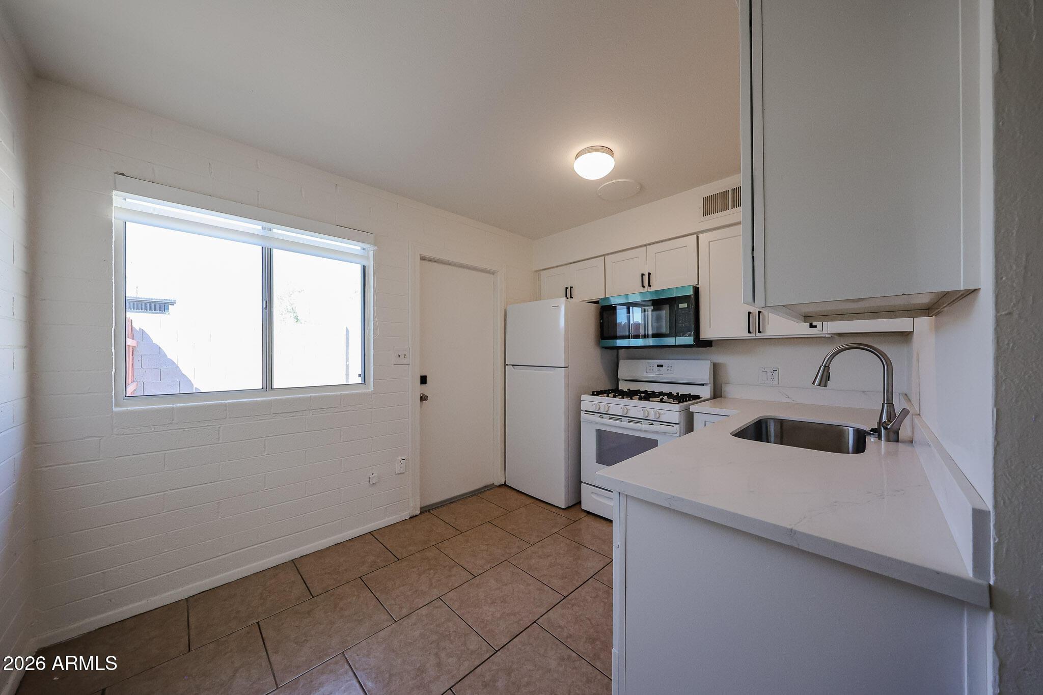  UNIT Apt 4, Scottsdale, AZ, 85251