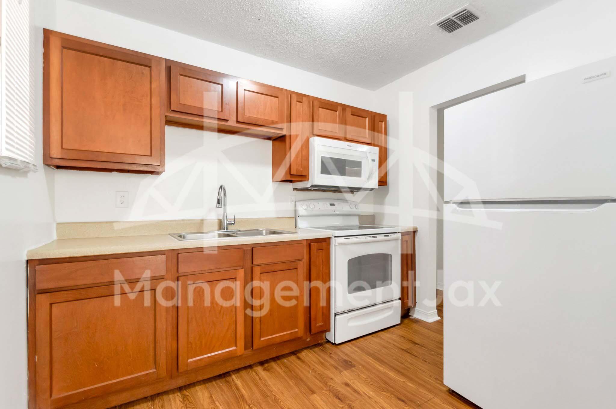 https://cdn.rentalbeast.com/listings/BUILDIUM-15947408-2.jpg.rbm