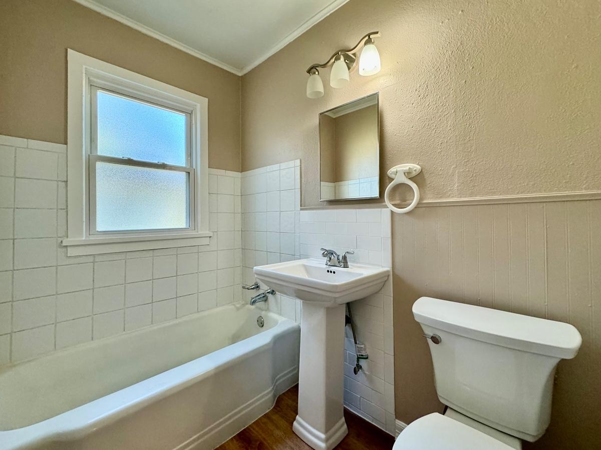 https://cdn.rentalbeast.com/listings/BUILDIUM-16545363-2.jpg.rbm
