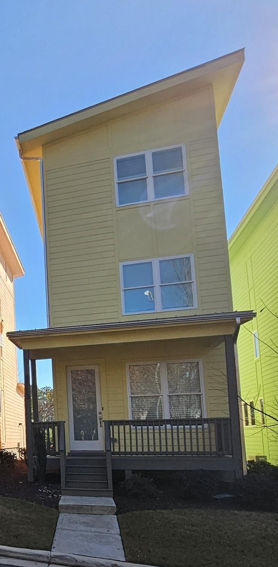 3713 Lexington Drive - 4,500USD / month