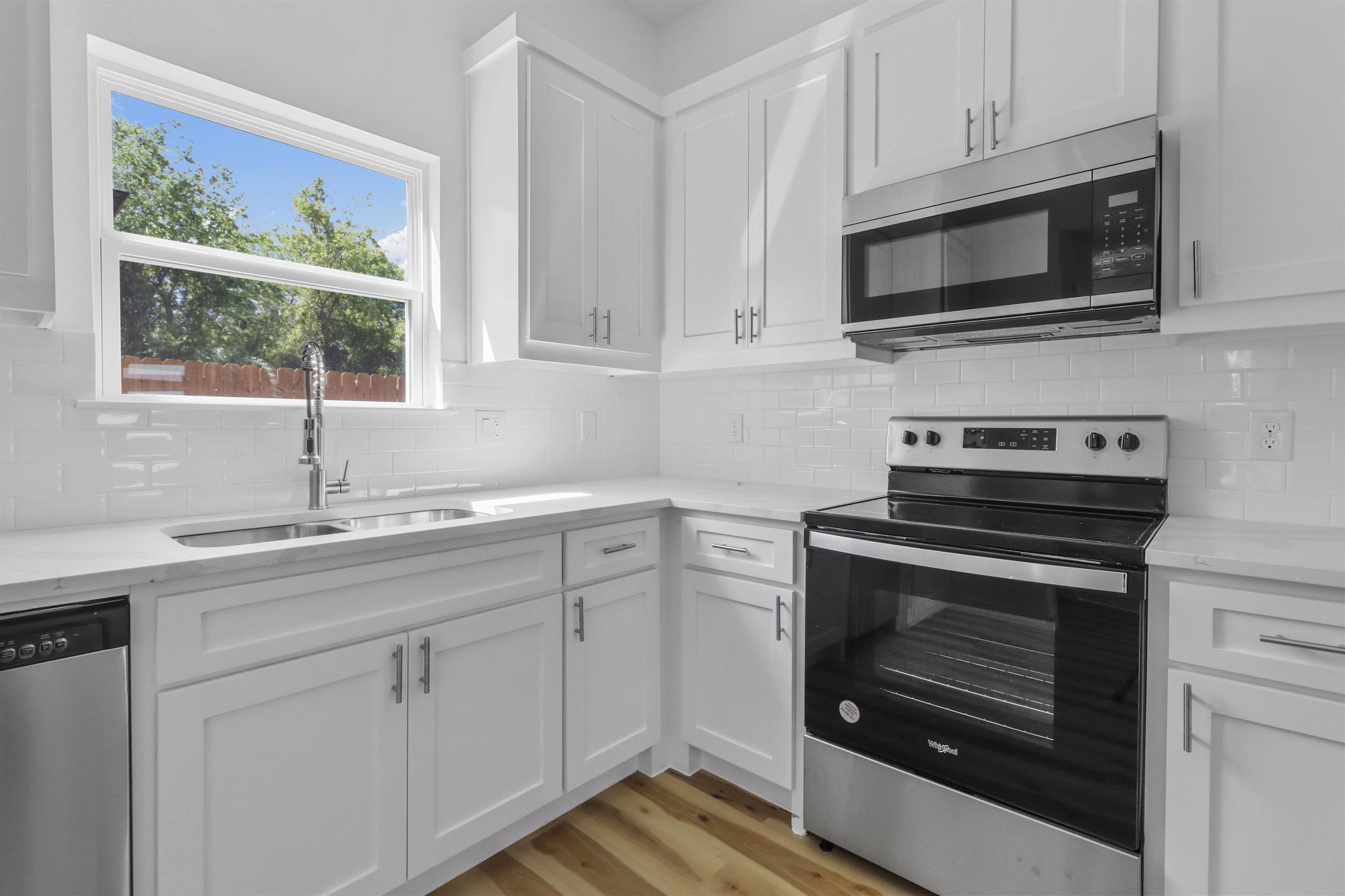https://cdn.rentalbeast.com/listings/BUILDIUM-16860626-3.jpg.rbm