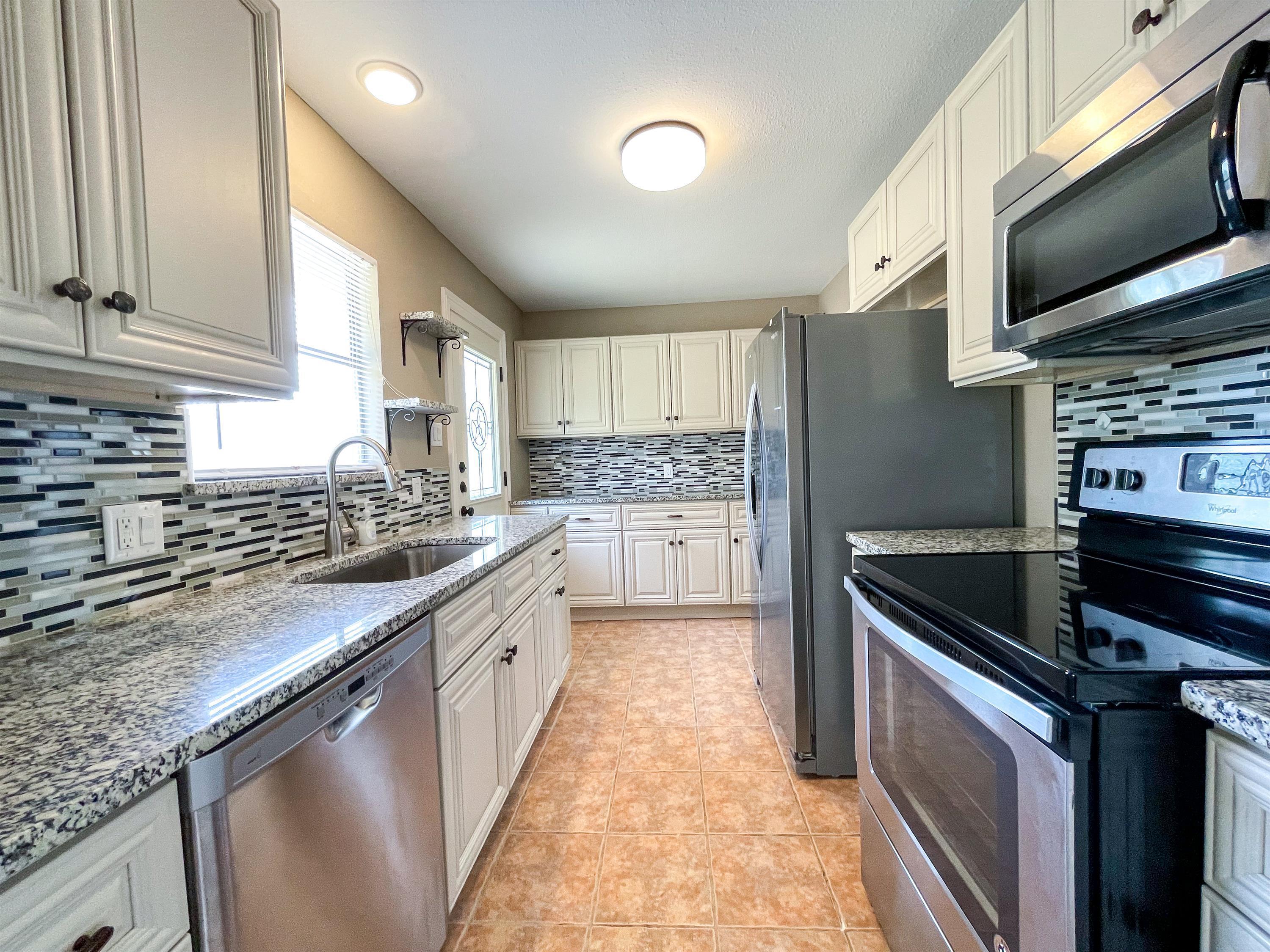 https://cdn.rentalbeast.com/listings/BUILDIUM-17348709-3.jpg.rbm