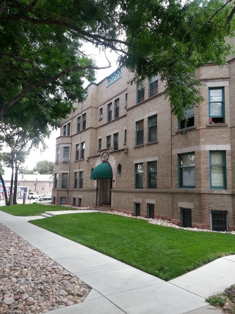 1960 North Sherman Street And 220 East 20th Avenue #30 - 995USD / month