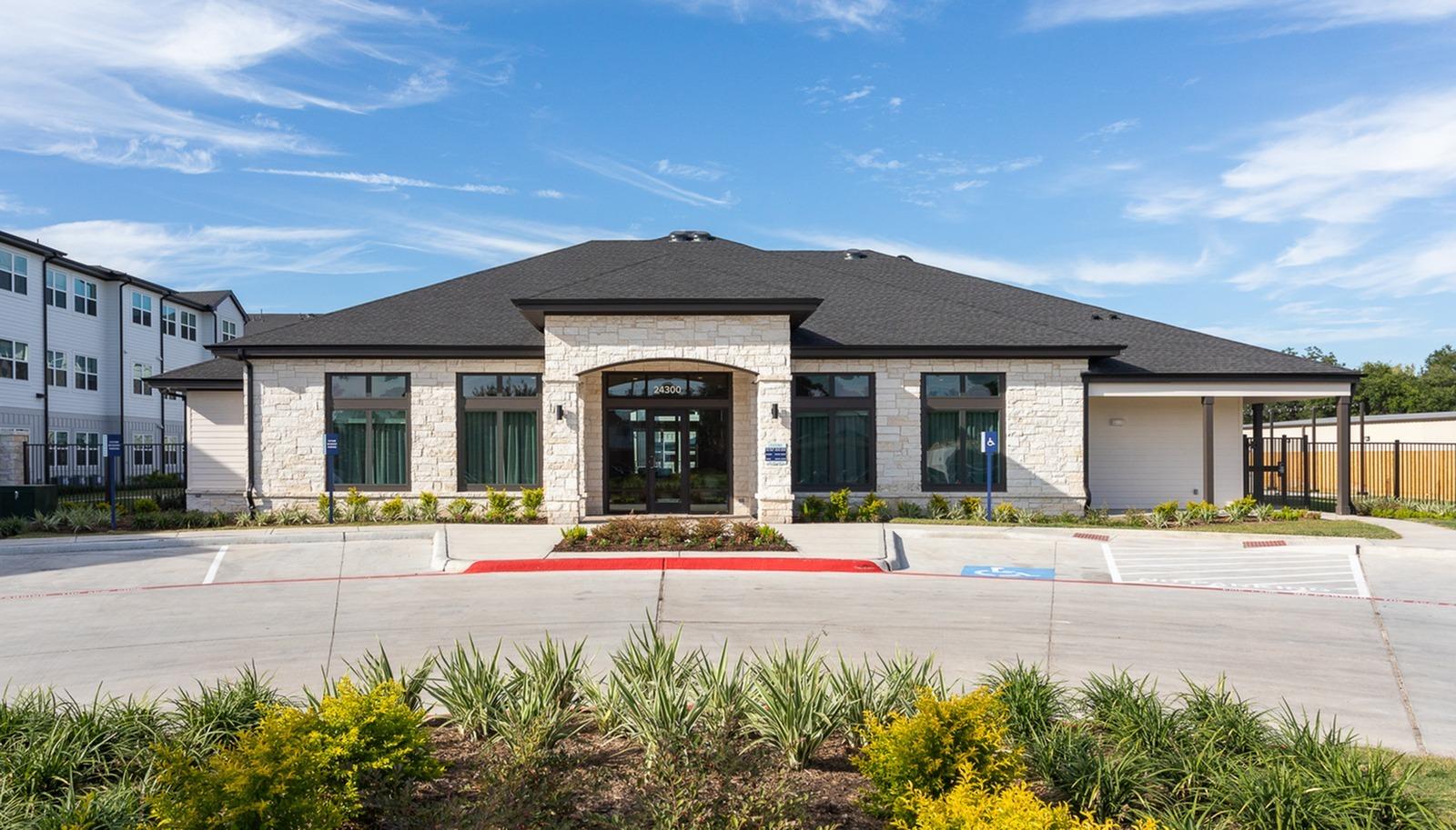 https://cdn.rentalbeast.com/listings/Entrata-100034252-1204-0.jpg.rbm