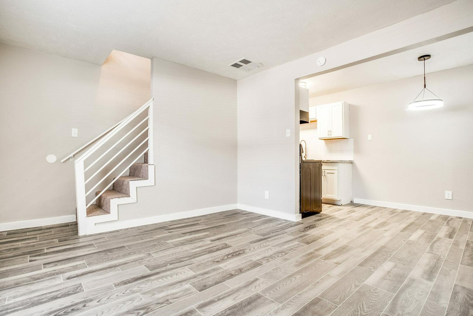 https://cdn.rentalbeast.com/listings/Entrata-100052401-Z-0138-0.jpg.rbm