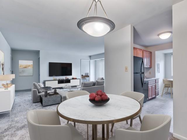 7847 Americana Circle #104 - 1,529USD / month
