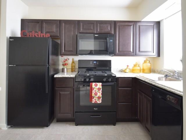 https://cdn.rentalbeast.com/listings/Entrata-194855-432-204-1.jpg.rbm