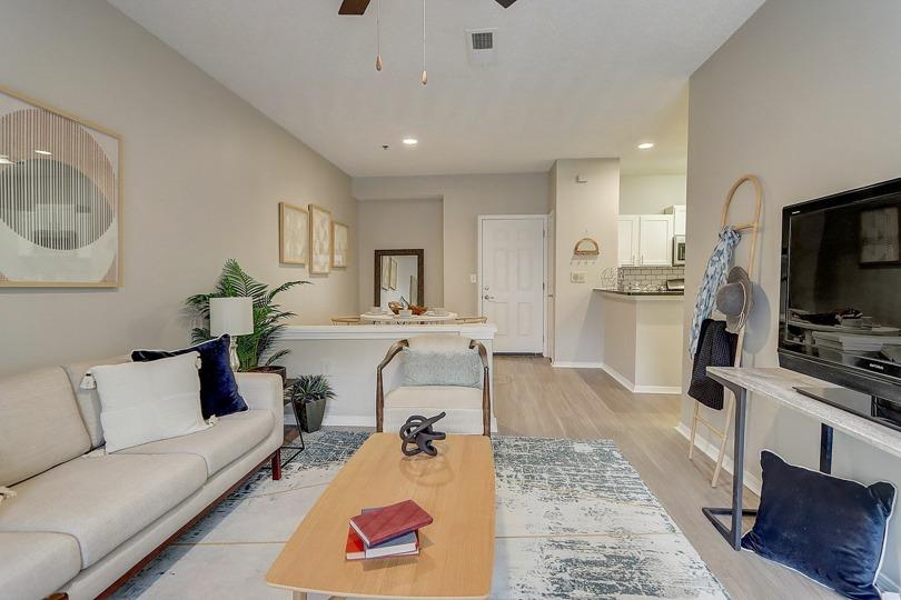 https://cdn.rentalbeast.com/listings/Entrata-493146-3-144-1.jpg.rbm