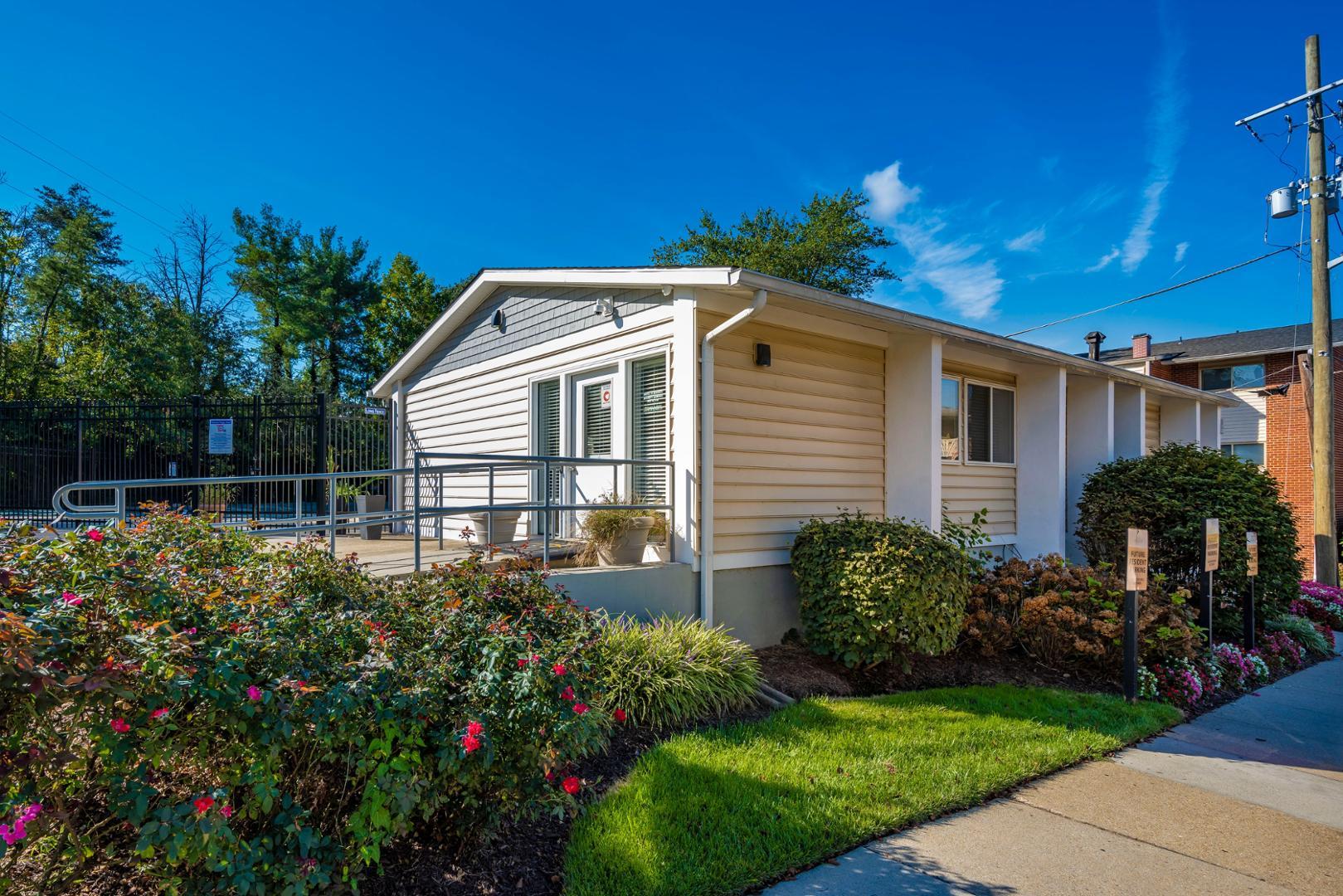 https://cdn.rentalbeast.com/listings/Entrata-589269-533285thAvenue-D04-2.jpg.rbm