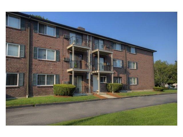 https://cdn.rentalbeast.com/listings/Entrata-9065-193A-18-2.jpg.rbm