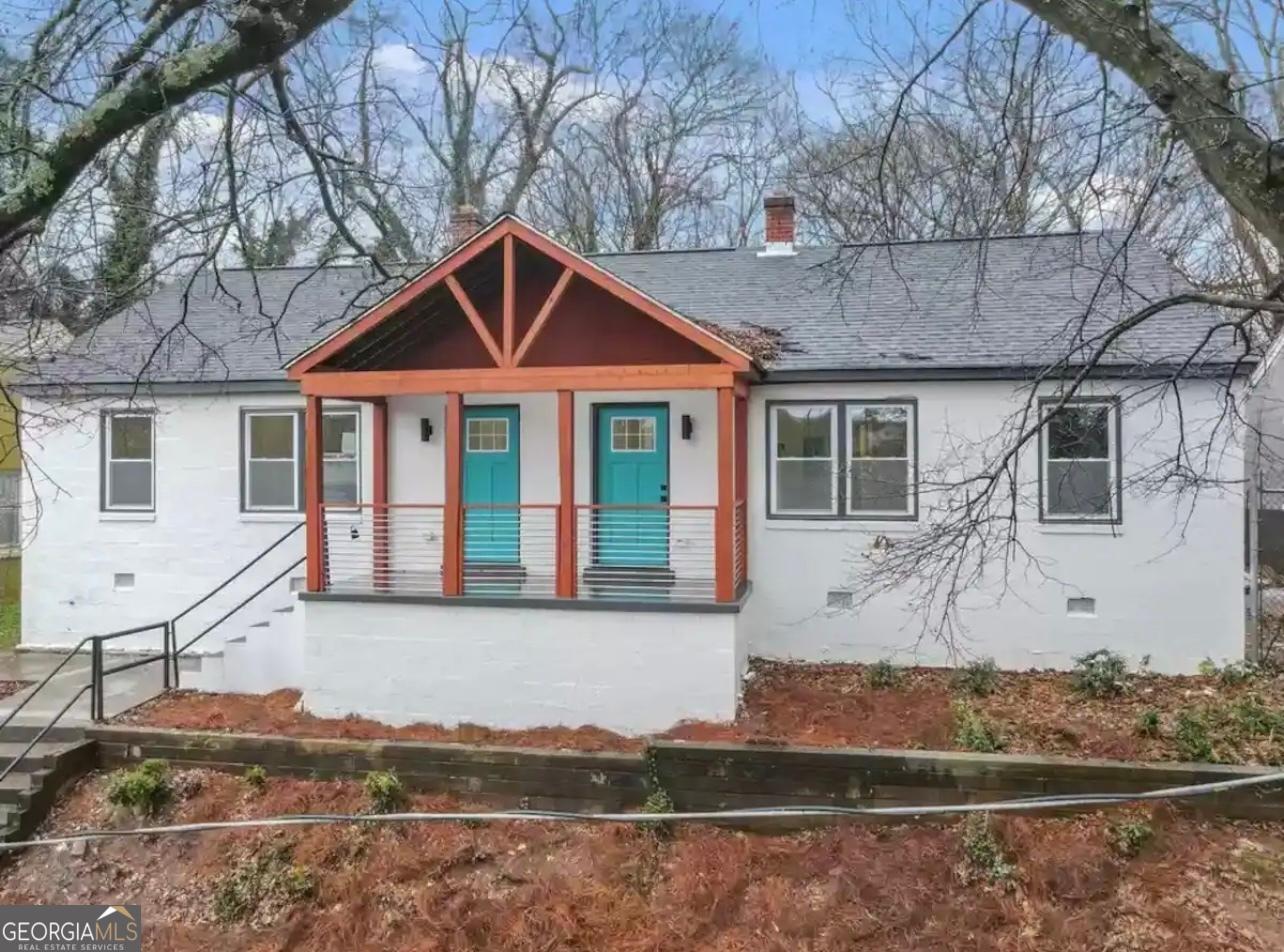 261 Lawton Street Sw #A - 1,550USD / month
