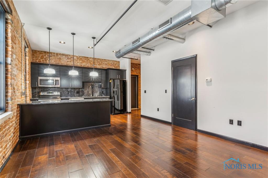 Image 11 For 235 Main Street