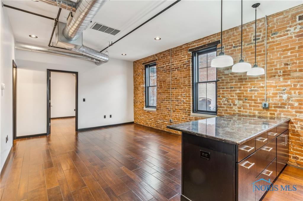 Image 14 For 235 Main Street