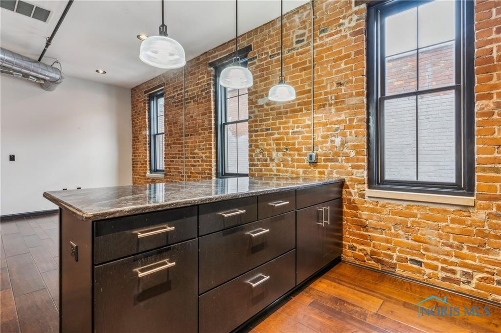 Image 16 For 235 Main Street