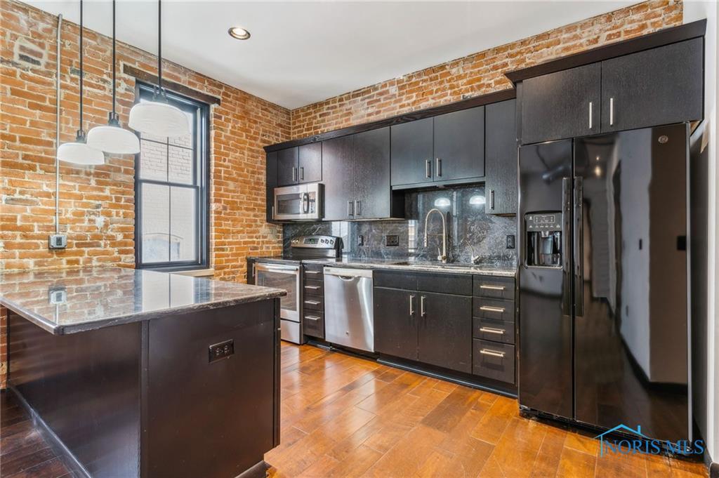 Image 18 For 235 Main Street