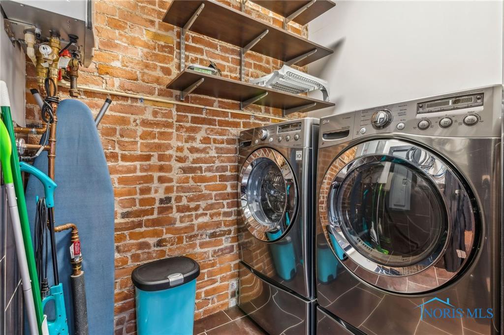 Image 21 For 235 Main Street